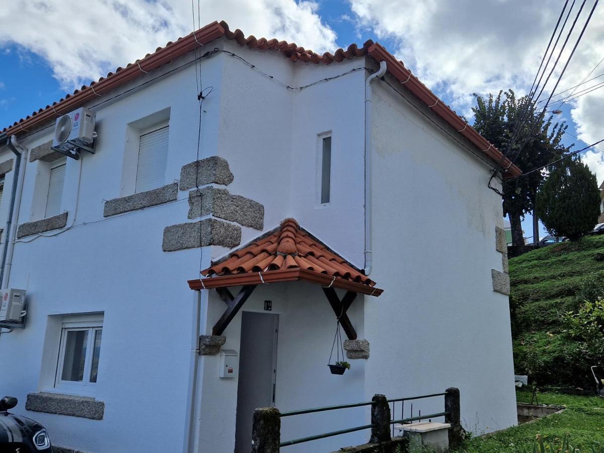 Moradia T2 Em Bairro Pitoresco Da Covilha Exterior photo